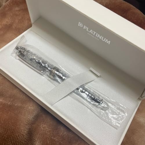 【レア中軟】プラチナ万年筆 富士旬景 六花 SM 希少中古美品】プラチナ万年筆 富士旬景 六花 SM 詳細ページ